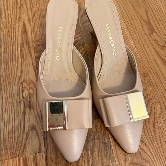 Ferragamo Lycia Mules With Double Bow size 9 - Picture 6 of 9